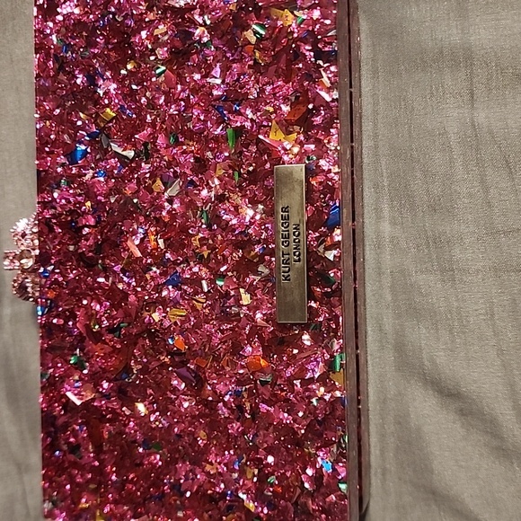 Kurt Geiger Pink Glitter Clutch - Picture 4 of 8